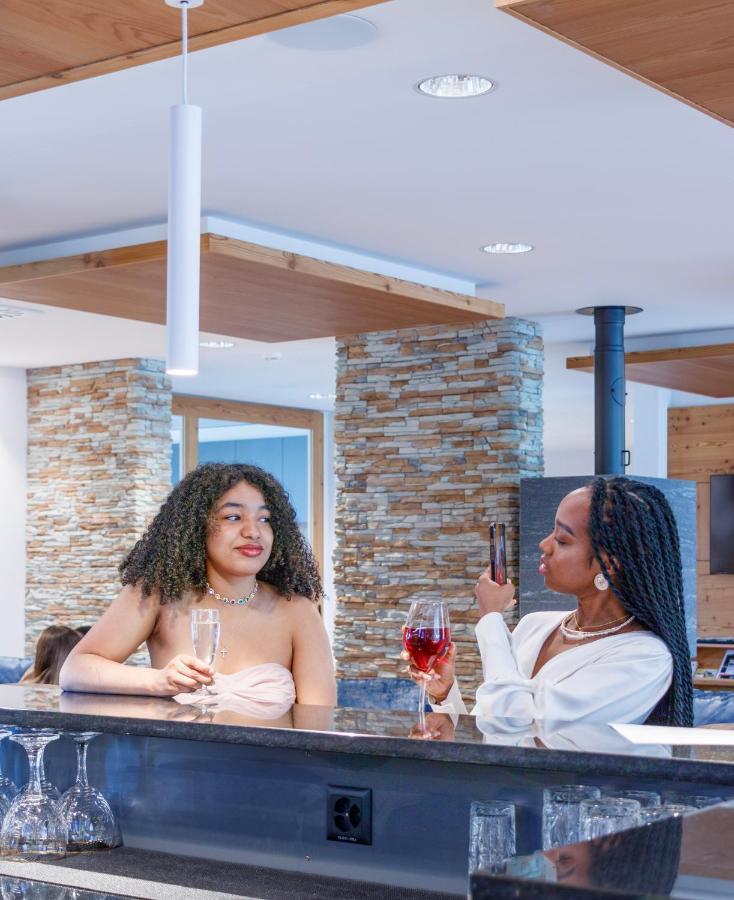 Hotel Boutique Corbetta - 60m2 - La Montagne A 5 Minutes De L'autoroute A12 Aux Paccots Sur Montreux - Nouveau Loft Familial - Profitez Du Leman Et Des Montagnes En Meme Temps