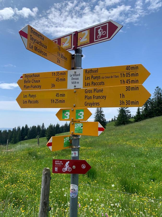 Boutique Corbetta - 60m2 - La Montagne A 5 Minutes De L'autoroute A12 Aux Paccots Sur Montreux - Nouveau Loft Familial - Profitez Du Leman Et Des Montagnes En Meme Temps Hotel